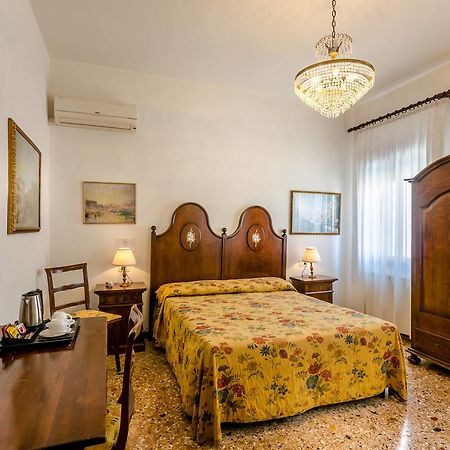 Bed and Breakfast Casa Rezzonico Venedig Exterior foto