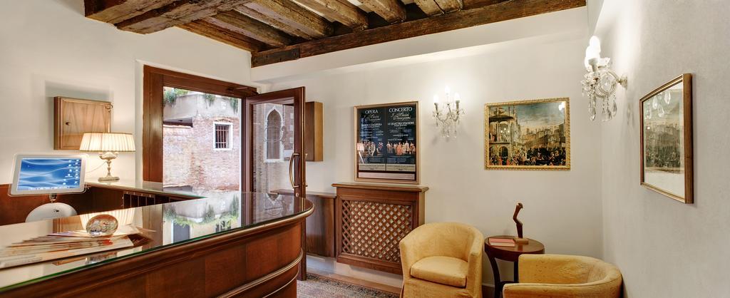 Bed and Breakfast Casa Rezzonico Venedig Exterior foto